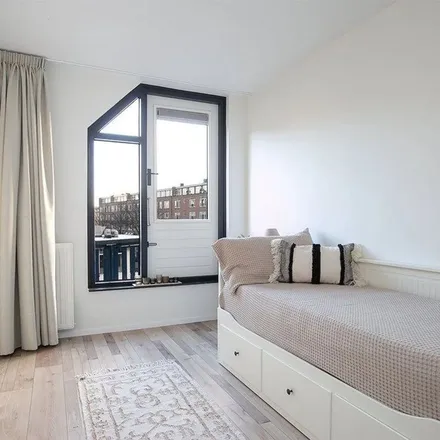 Rent this 4 bed apartment on Haagseveer 62 in 3011 DA Rotterdam, Netherlands