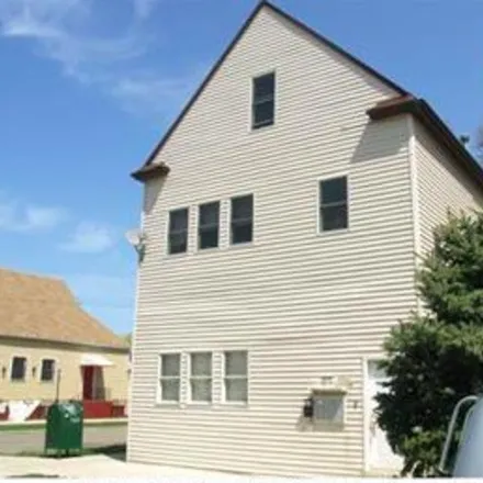 Rent this 3 bed house on 3833 North Whipple Street in Chicago, IL 60625