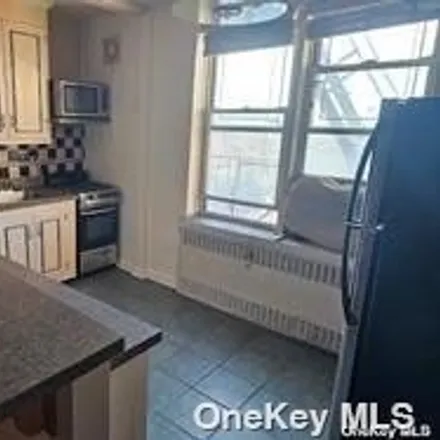 Image 4 - 102-21 63rd Road, New York, NY 11375, USA - Apartment for sale