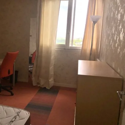 Rent this 1 bed room on Créteil in Brèche- Croix des Mèches - Haye aux Moines- Lévrière-Préfecture, FR