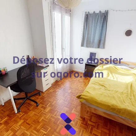 Rent this 3 bed apartment on 23 Rue Louis Blanc in 21000 Dijon, France