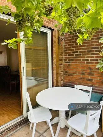 Image 7 - 24 Blanche Street, London, E16 4JR, United Kingdom - Townhouse for rent