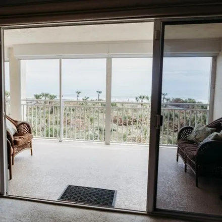 Buy this 3 bed condo on 701 Solana Shores Dr Apt 303 in Cape Canaveral, Florida