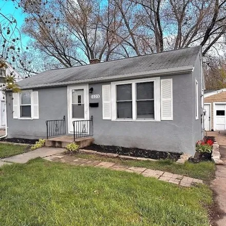 Buy this 2 bed house on 1137 Gross Avenue in Green Bay, WI 54304
