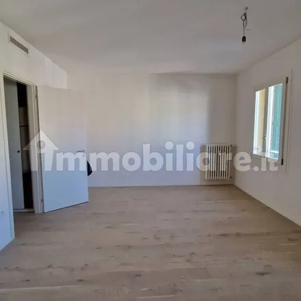 Image 2 - Upim, Piazza Maggiore, 35042 Este Province of Padua, Italy - Apartment for rent