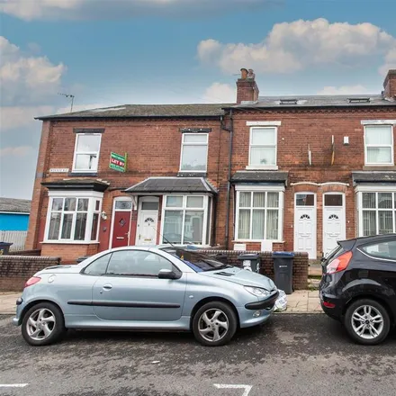 Rent this 6 bed house on 41 Winnie Road in Selly Oak, B29 6JU