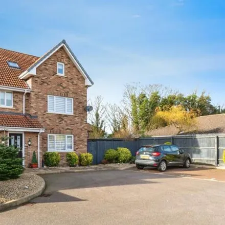 Buy this 4 bed house on The Stag in 35 Brook Street, Stotfold