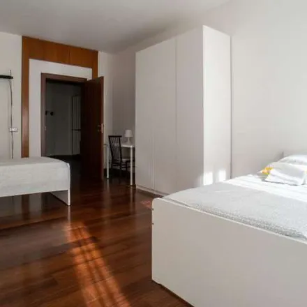 Image 2 - Total, Via Francesco dall'Ongaro, 20133 Milan MI, Italy - Apartment for rent
