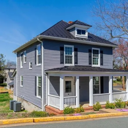 Image 2 - 154 Peliso Avenue, Orange, VA 22960, USA - House for sale