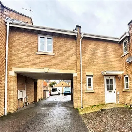 Buy this 2 bed townhouse on Oaktree Place in West Wick, BS22 7RY