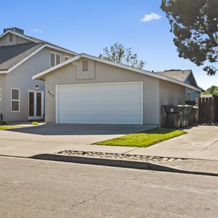 Buy this 3 bed house on 933 North Manor Drive in Tulare, CA 93274