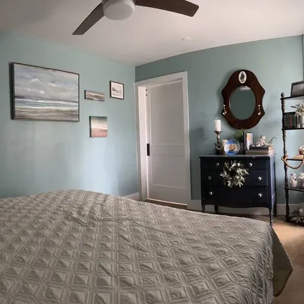 Rent this 2 bed house on Aransas Pass in TX, 78336
