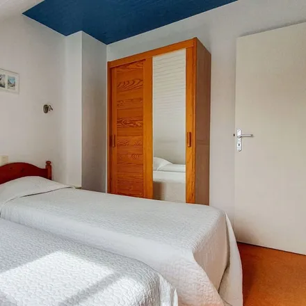 Rent this 2 bed apartment on 35430 Saint-Jouan-des-Guérets