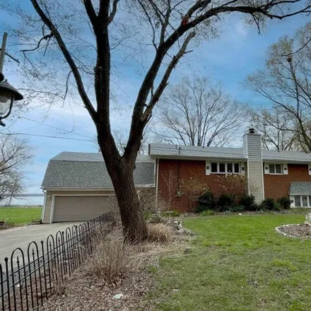 Buy this 3 bed house on North Galena Road in Peoria, IL 61644
