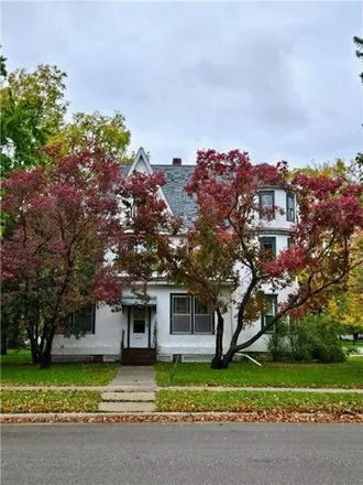 Buy this 4 bed house on 1414 Broadway in Wheaton, Traverse County