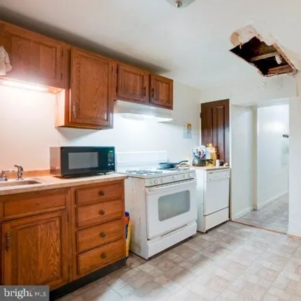 Image 5 - 871 Hollins Street, Baltimore, MD 21201, USA - House for sale