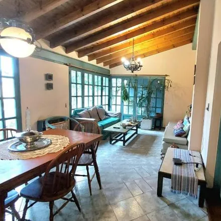 Buy this 5 bed house on Reconquista 139 in Zona Centro Godoy Cruz, 5501 Distrito Ciudad de Godoy Cruz
