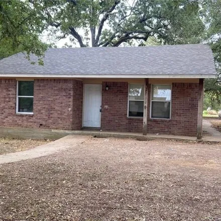 Buy this 5 bed house on 519 Pine Street in Smithville, TX 78957