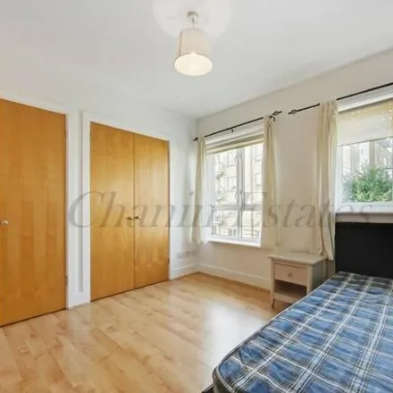 Image 4 - 38 Ferry Street, London, E14 3DT, United Kingdom - Townhouse for rent