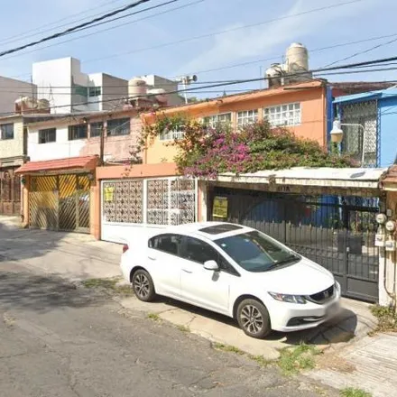 Buy this 3 bed house on Calle Viveros de la Hacienda 109 in Hab. Electra, 54056 Tlalnepantla