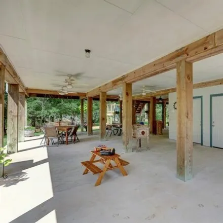 Image 7 - 1 Cty Road 203, Chocolate Springs, Brazoria County, TX 77511, USA - House for sale