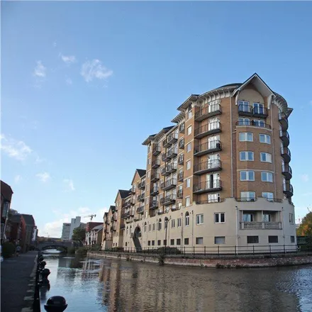 Rent this 3 bed apartment on Blakes Quay in Gas Works Road, Reading
