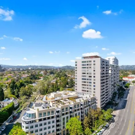 Buy this 3 bed condo on The Westholme in Westholme Avenue, Los Angeles