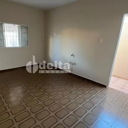 Rent this 2 bed house on Avenida Alexandrino Alves Vieira in Santa Rosa, Uberlândia - MG