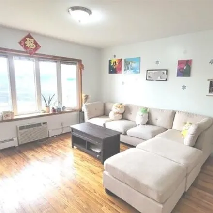 Image 4 - 58-09 College Point Boulevard, New York, NY 11355, USA - Duplex for sale