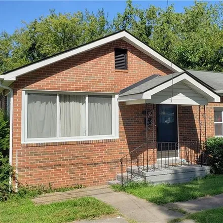 Buy this 3 bed house on 1121 Pike Street in Norfolk, VA 23523