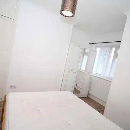 Image 5 - Cycleways, Albany Road, London, E10 7EW, United Kingdom - Apartment for rent