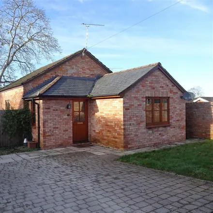 Rent this 1 bed house on 96 Trull Road in Taunton, TA1 4QW