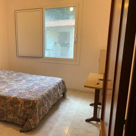 Rent this 5 bed room on Major del Rectoret in Carrer Major del Rectoret, 08001 Barcelona