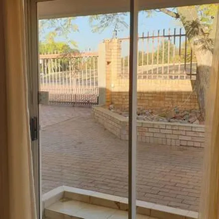 Rent this 1 bed apartment on Lynnwood Road in Lynnwood, Pretoria