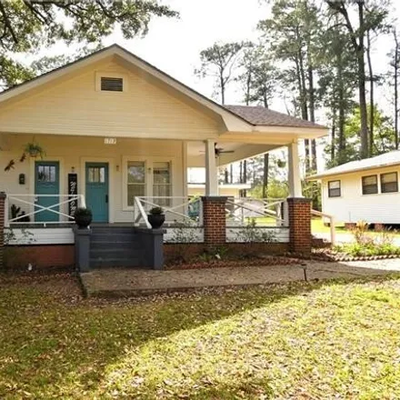 Buy this 3 bed house on 1779 Creed Street in Pineville, LA 71360