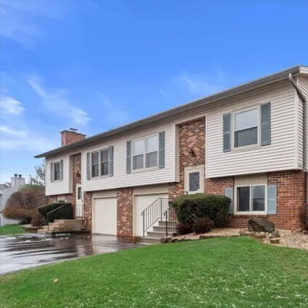 Buy this 2 bed condo on 10245 Parkedge Circle in Franklin, WI 53132