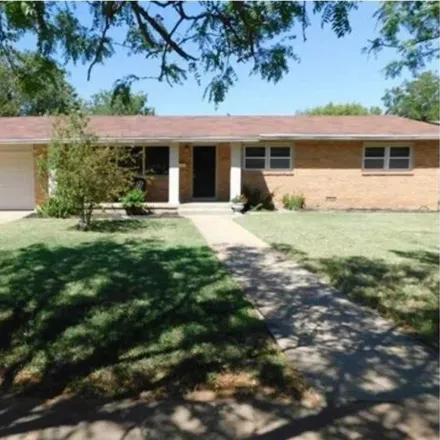 Buy this 3 bed house on 1046 North 21st Street in Lamesa, TX 79331
