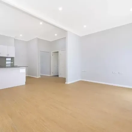Image 2 - 72 Cambridge Street, Berala NSW 2141, Australia - Apartment for rent
