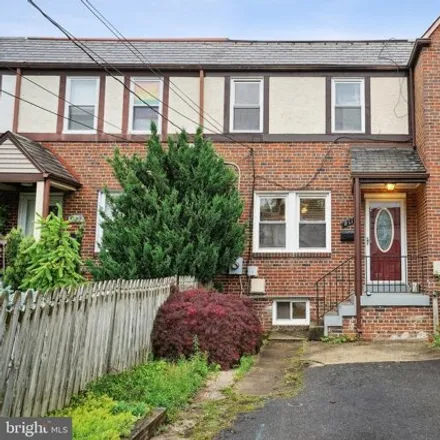 Rent this 3 bed house on 811 South Ode Street in Arlington, VA 22204