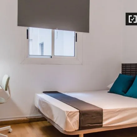 Rent this 7 bed room on Carrer de Martínez Cubells in 4, 46002 Valencia