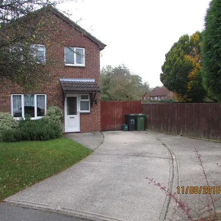 Rent this 4 bed duplex on Duffield Close in Abingdon, OX14 2RS