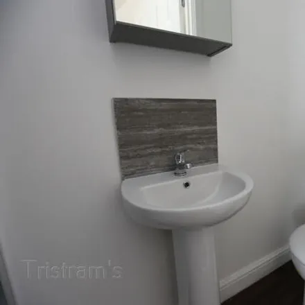 Image 3 - 86 Birkin Avenue, Nottingham, NG7 5AW, United Kingdom - Apartment for rent