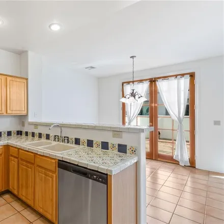 Image 3 - 8733 Villa Monica Lane, Spring Valley, NV 89147, USA - Townhouse for sale