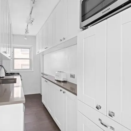 Image 7 - 205 East 77th Street, New York, NY 10075, USA - Apartment for sale
