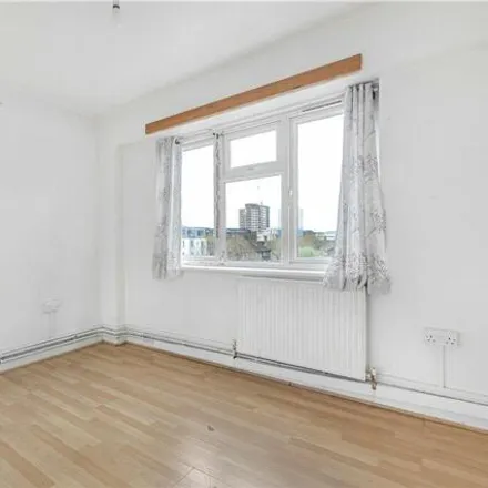 Image 6 - Evelyn Court, Evelyn Walk, London, N1 7PS, United Kingdom - House for sale