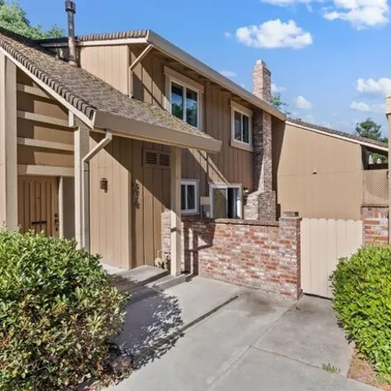 Image 3 - 6884 Castillo Court, Citrus Heights, CA 95621, USA - Townhouse for sale
