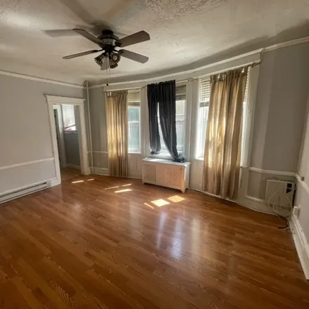 Image 4 - 68 Mapes Place, Newark, NJ 07112, USA - Apartment for rent