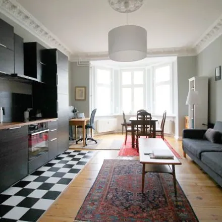 Rent this 2 bed apartment on Trattoria Leo e Pepe in Görlitzer Straße 63, 10997 Berlin