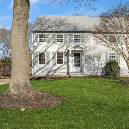 Rent this 3 bed house on 1480 Cedarfields Drive in Village of Greenport, Southold