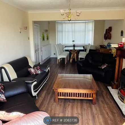 Rent this 3 bed apartment on Catterley Hill Road in Nottingham, NG3 7AP